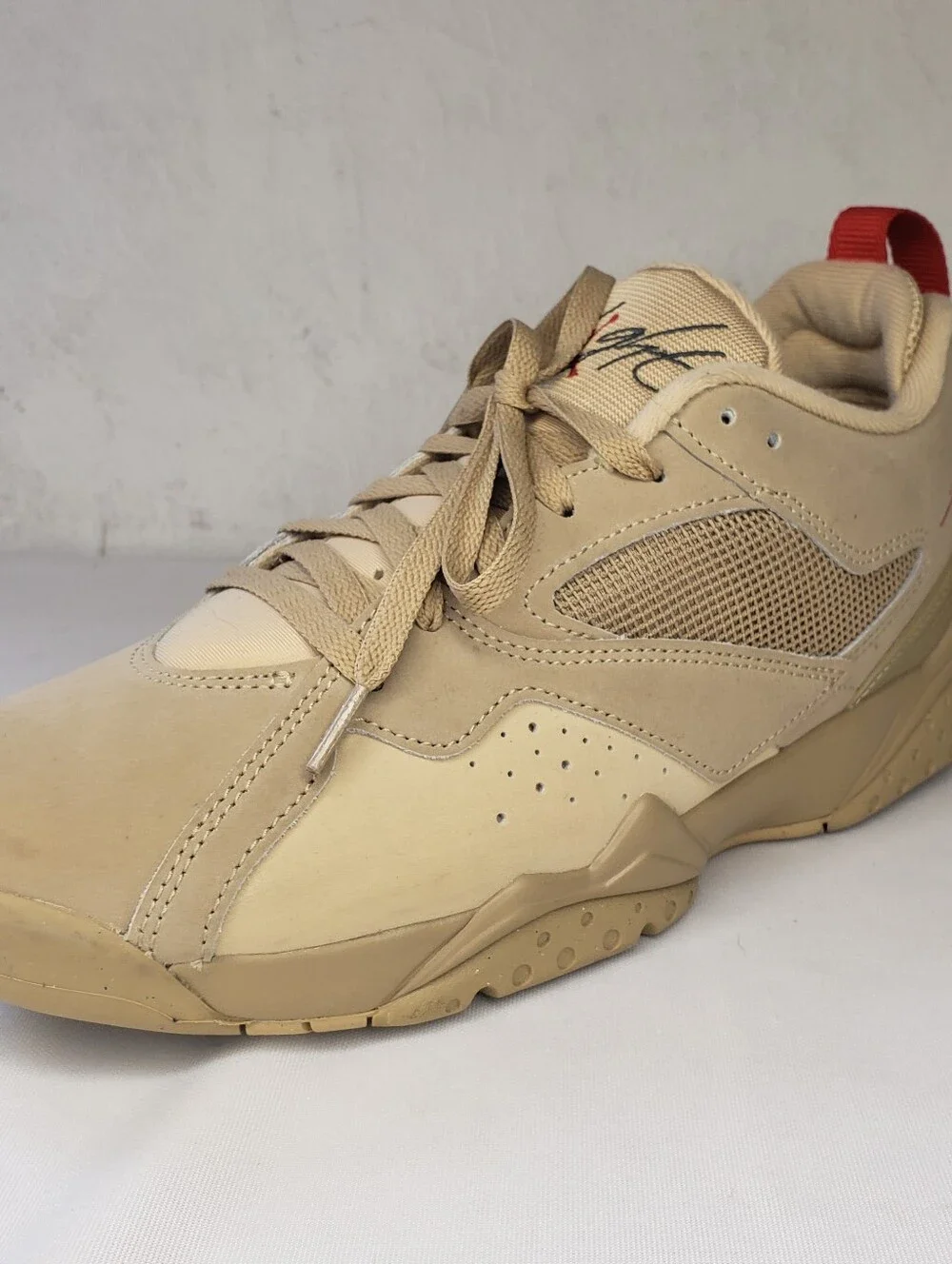 Nike Jordan SINGLE LEFT SHOE ONLY Low-Top Sneaker Tan Red Heel Tab REPLACEMENT